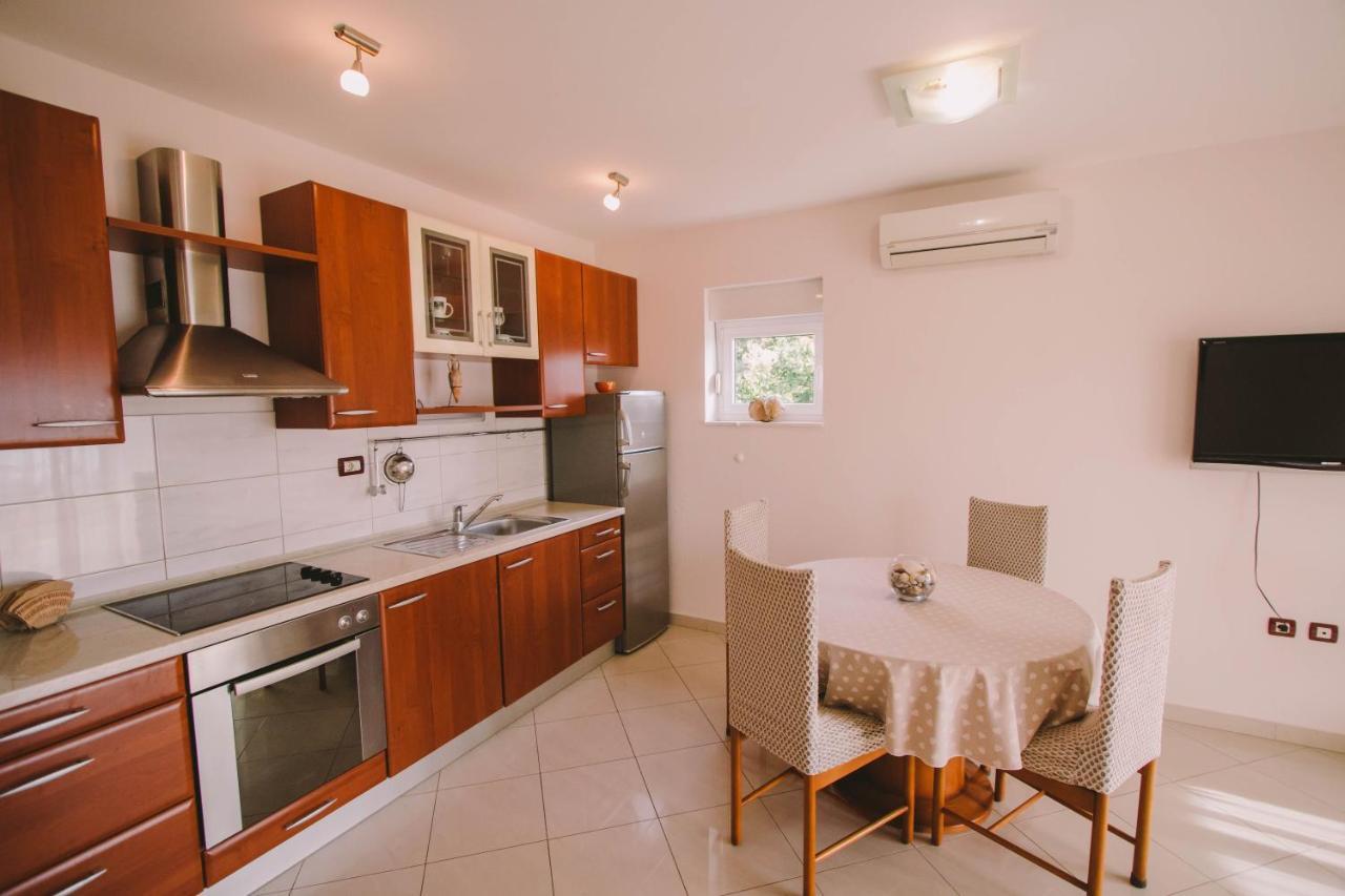 Apartments Jasna Подстрана Екстериор снимка