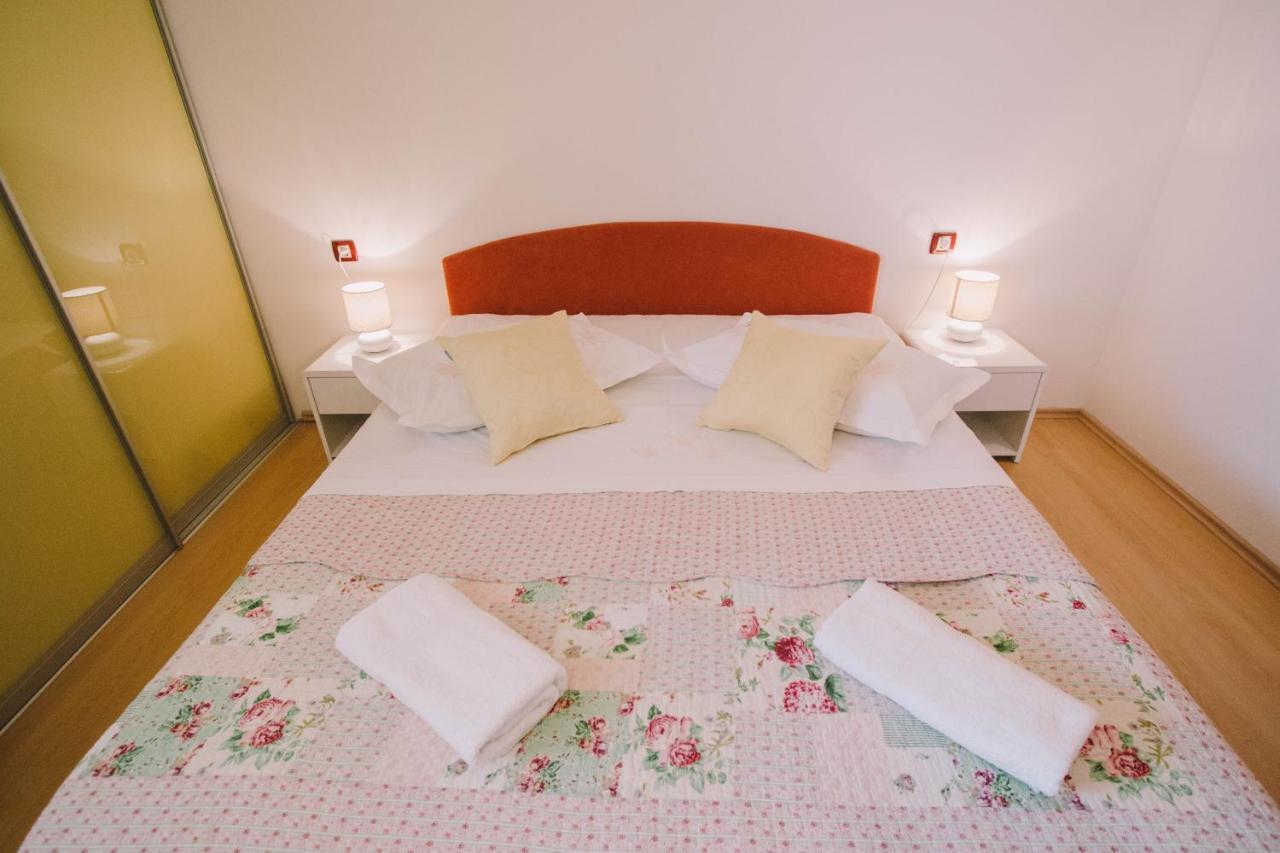 Apartments Jasna Подстрана Екстериор снимка