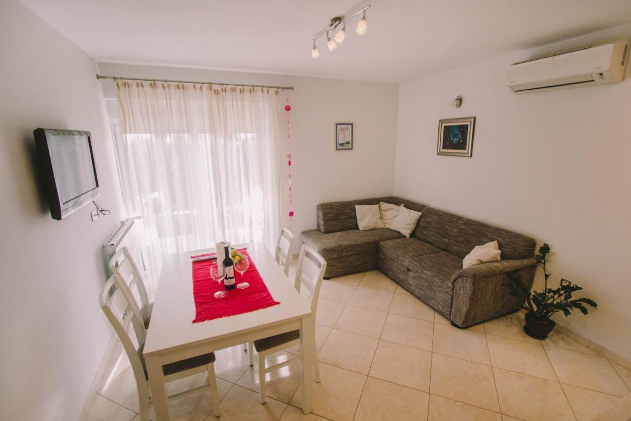 Apartments Jasna Подстрана Екстериор снимка
