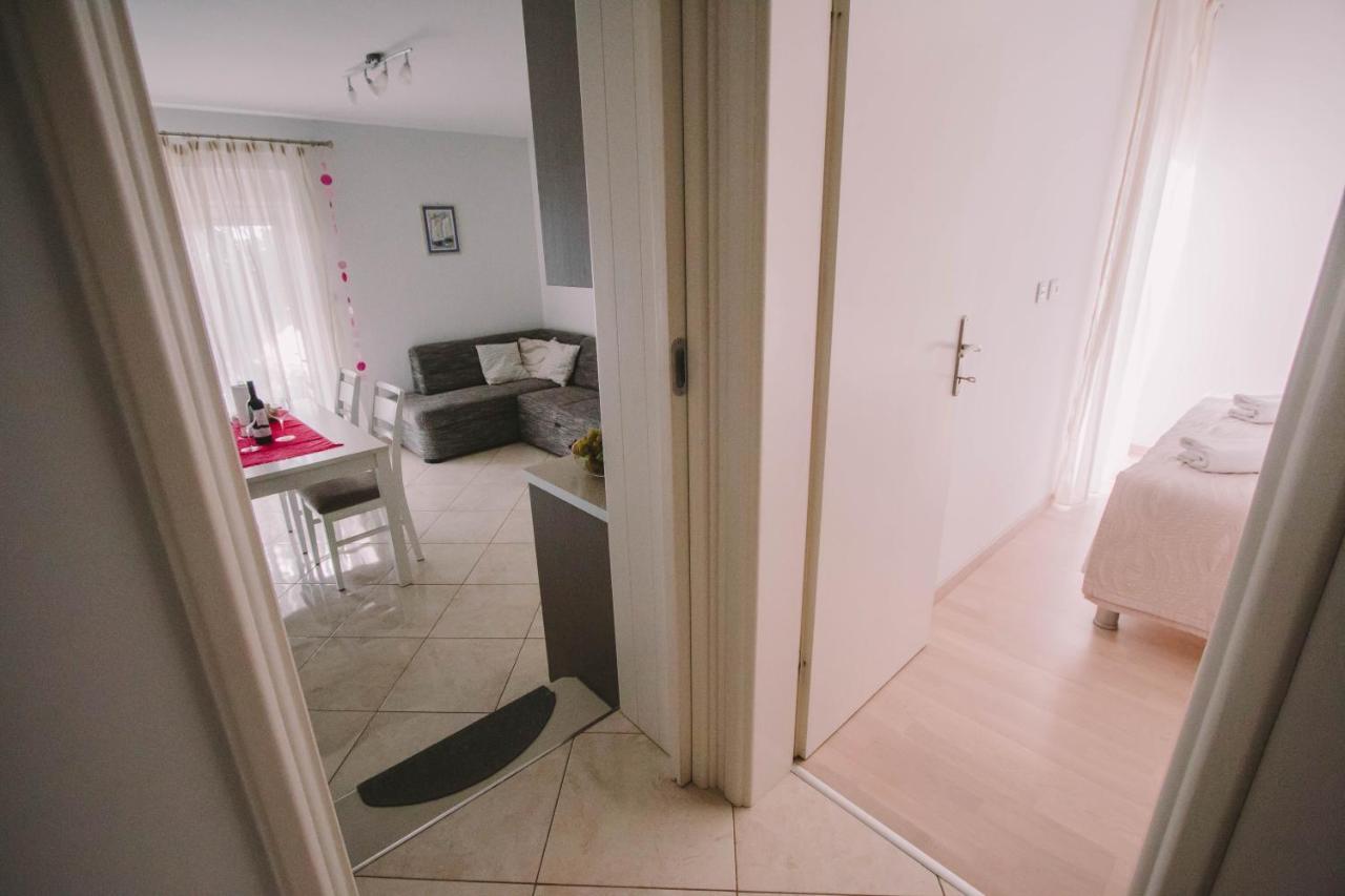 Apartments Jasna Подстрана Екстериор снимка